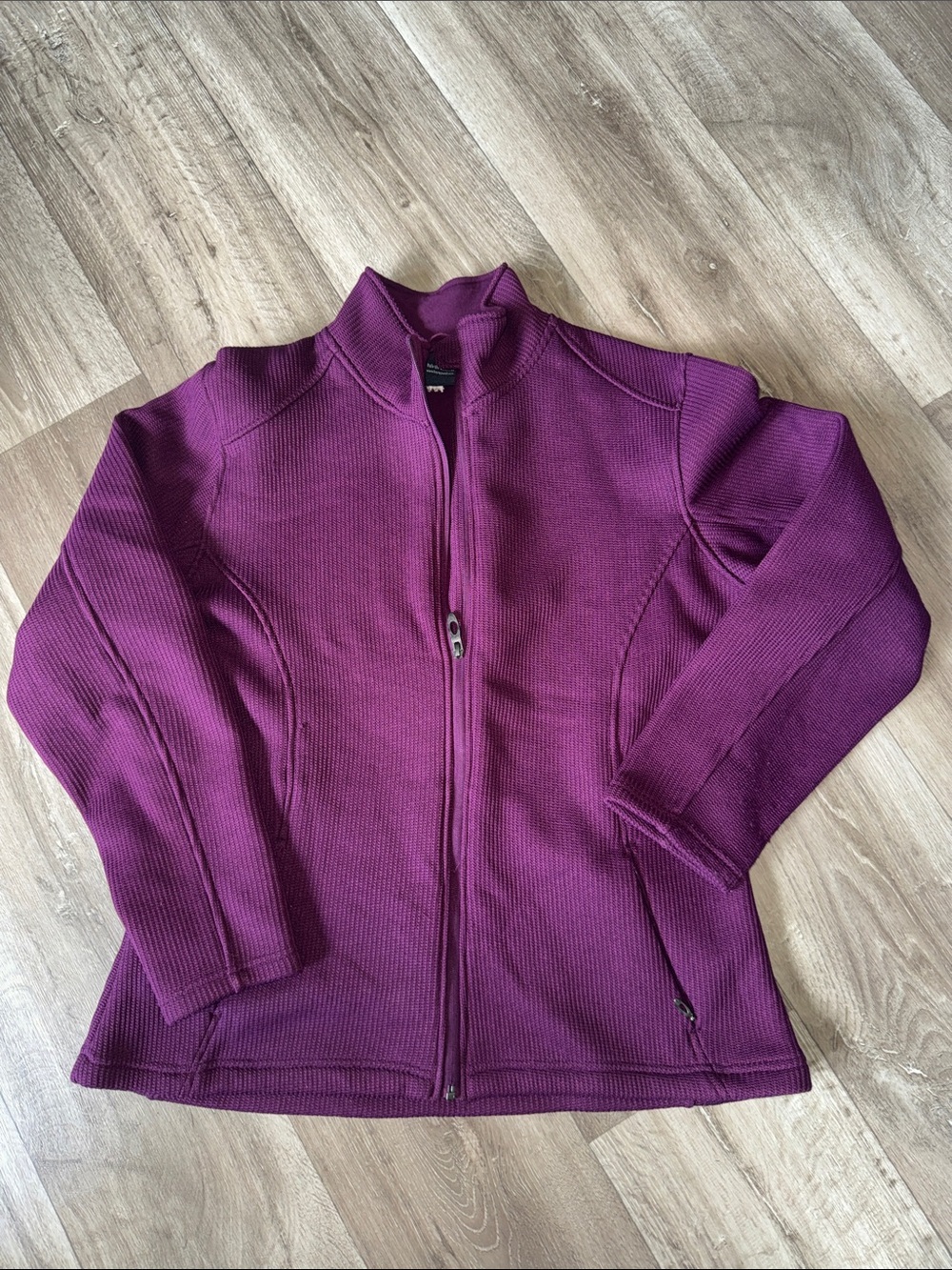 Women's Full-Zip Jacket in Plum